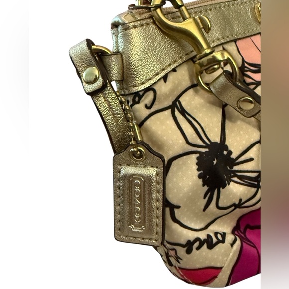 Coach Poppy Kyra Satin Medium Wristlet (EUC) - Picture 4 of 7